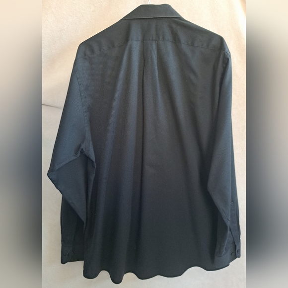 Mens Van Heusen Black Button Down Dress Shirt - Picture 7 of 8